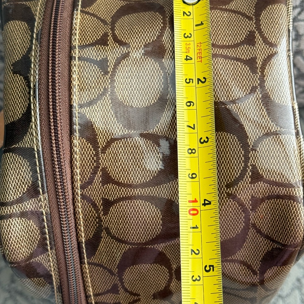 Coach Brown Signature Vanity Case - With COA - Picture 11 of 11
